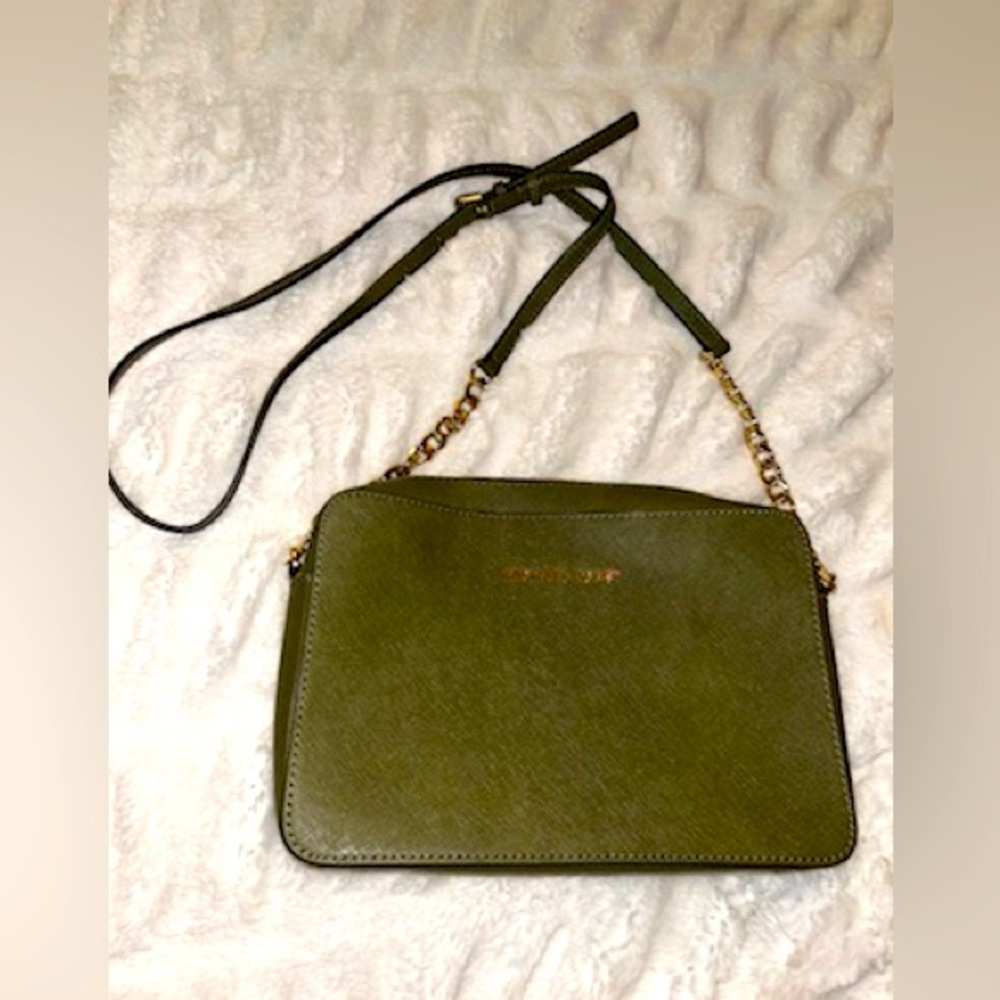 Gorgeous Army green Michael Kors cross body like new condition